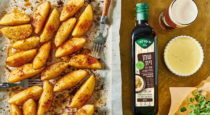פוטטו קריספיים ברוטב איולי שמן זית ודבש
