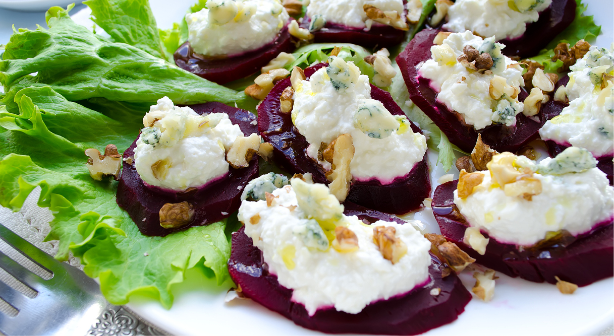 סלט סלקים אפויים עם מייפל וגבינת עיזים