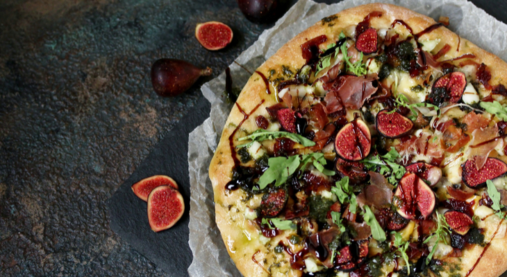 פיצה אורוגולה בלסמי