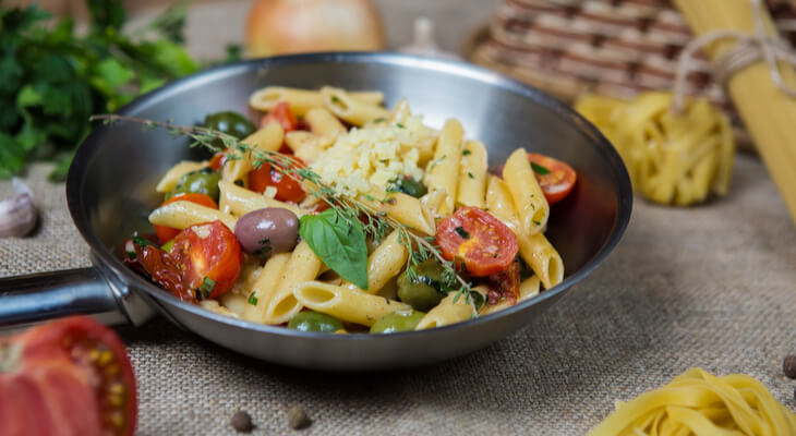 סלט פסטה בסגנון טוסקנה