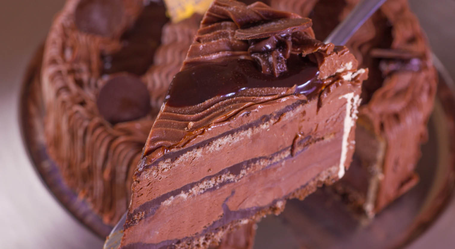 איך לפרוס עוגה קרה?