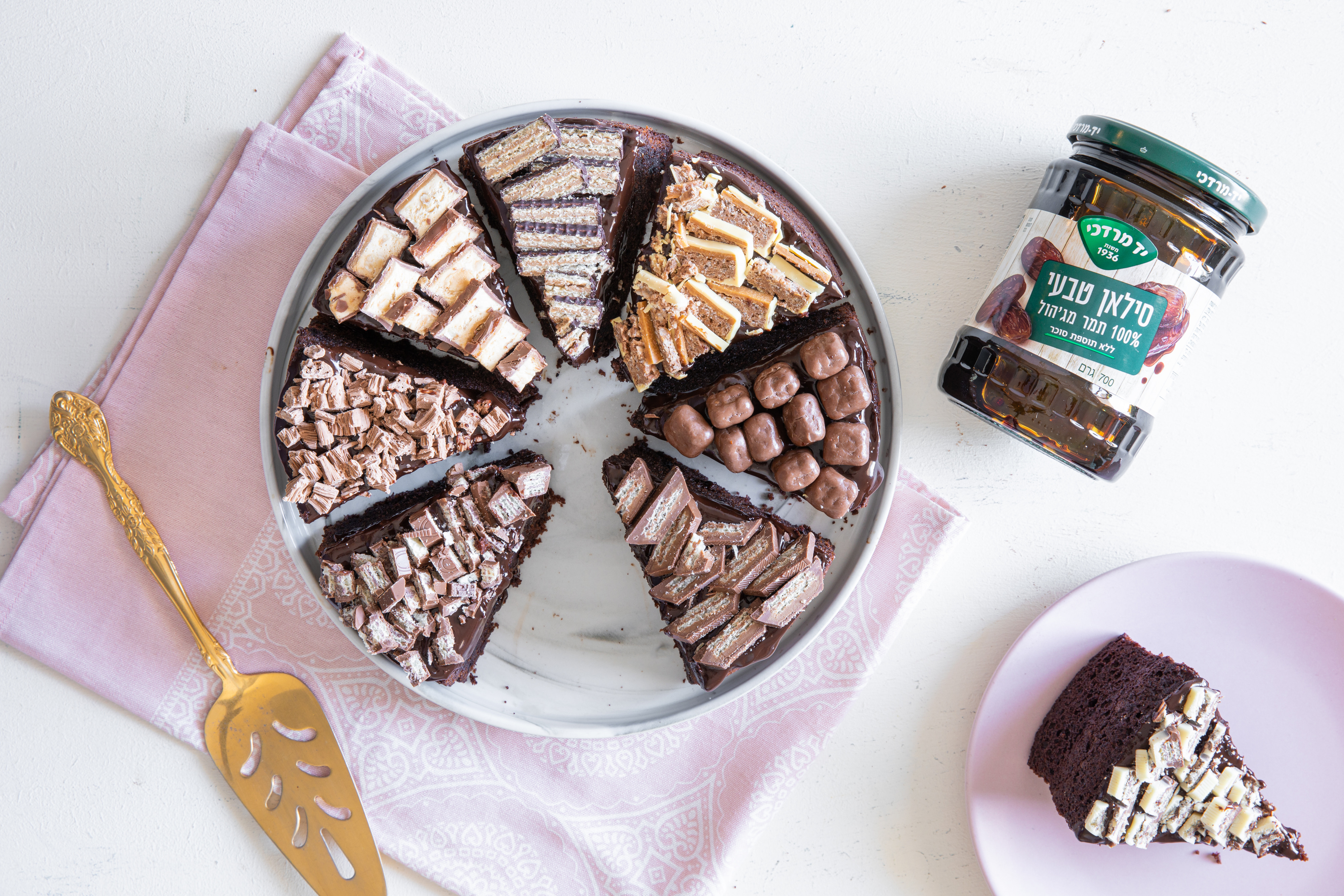 עוגת משולשים משמחת: עוגת שוקולד ומייפל/סילאן