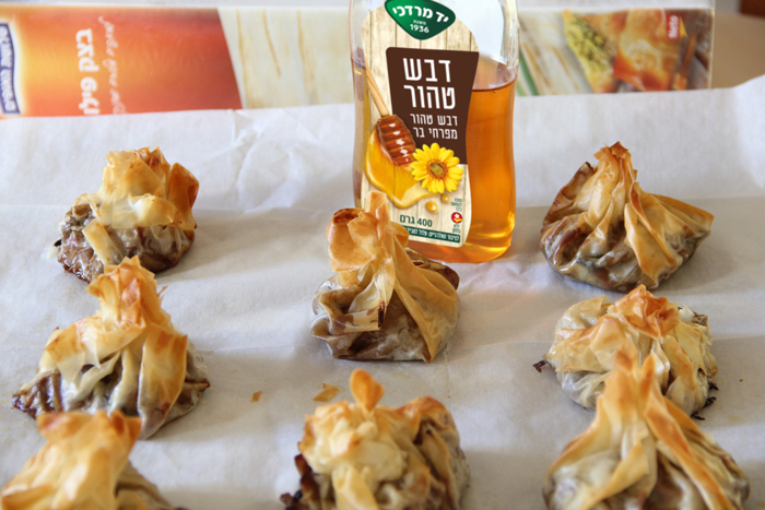 שקיקי פילו במלית כבדי עוף ופטריות