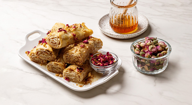 בצק פילו ממולא באגוזי מלך ודבש